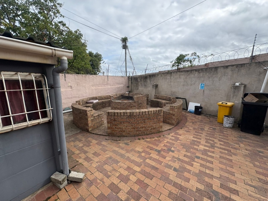 10 Bedroom Property for Sale in Southernwood Eastern Cape